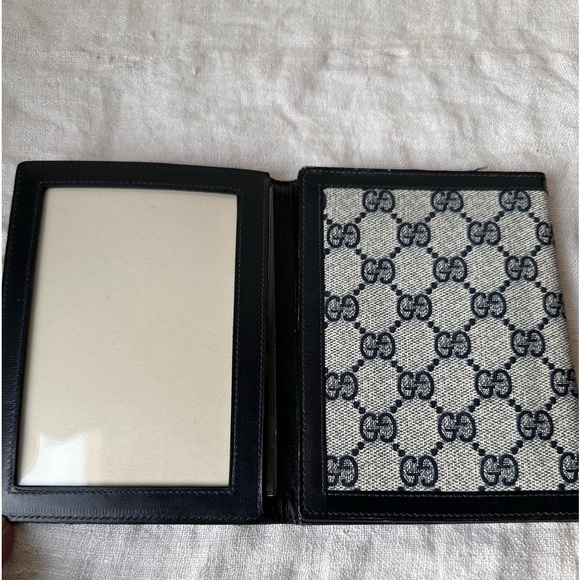 Vintage, Rare, & Authentic GUCCI Navy Blue Leather GG Picture Frame Photo Album - Picture 2 of 7